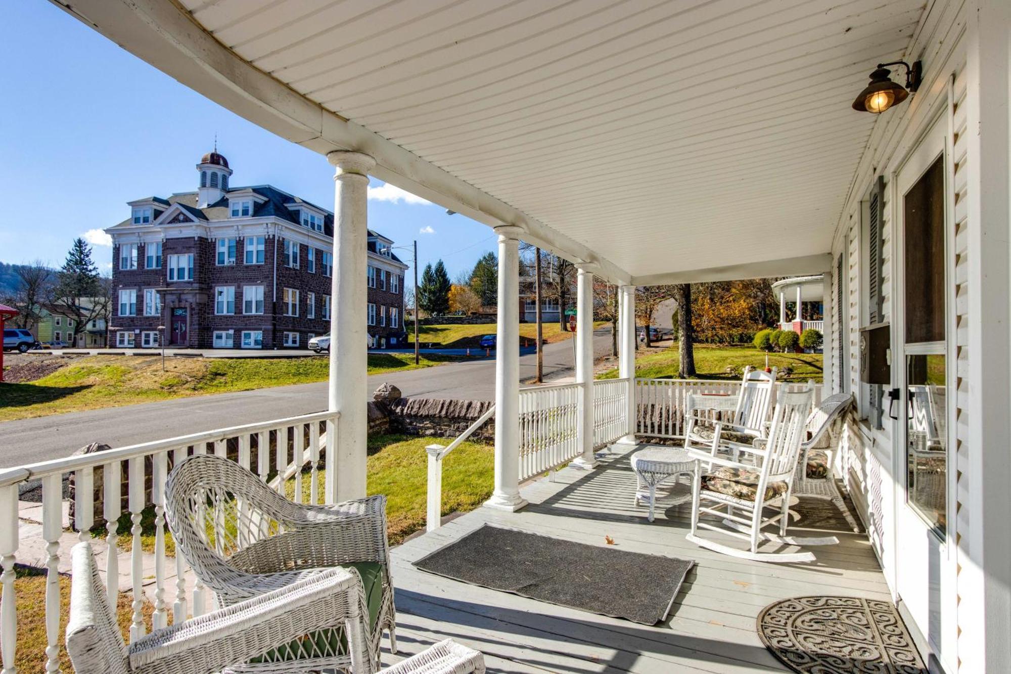 Victorian Home With Porch 6 Mi To Hickory Run Park! White Haven Eksteriør bilde
